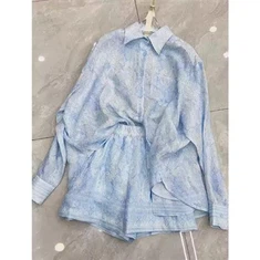 Ob - daim teeb ntawm cov tsho xiav luam